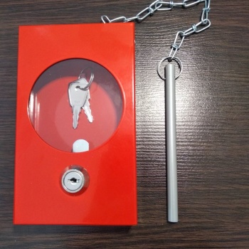 Kasetka ewakuacyjna na klucze  z młoteczkiem - 15,5x9,5x3,5 cm.